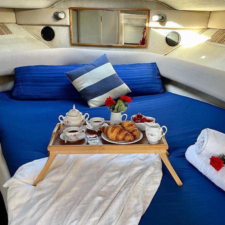 Yacht Hotel Barcelona Sant Adrià de Besòs Esterno foto