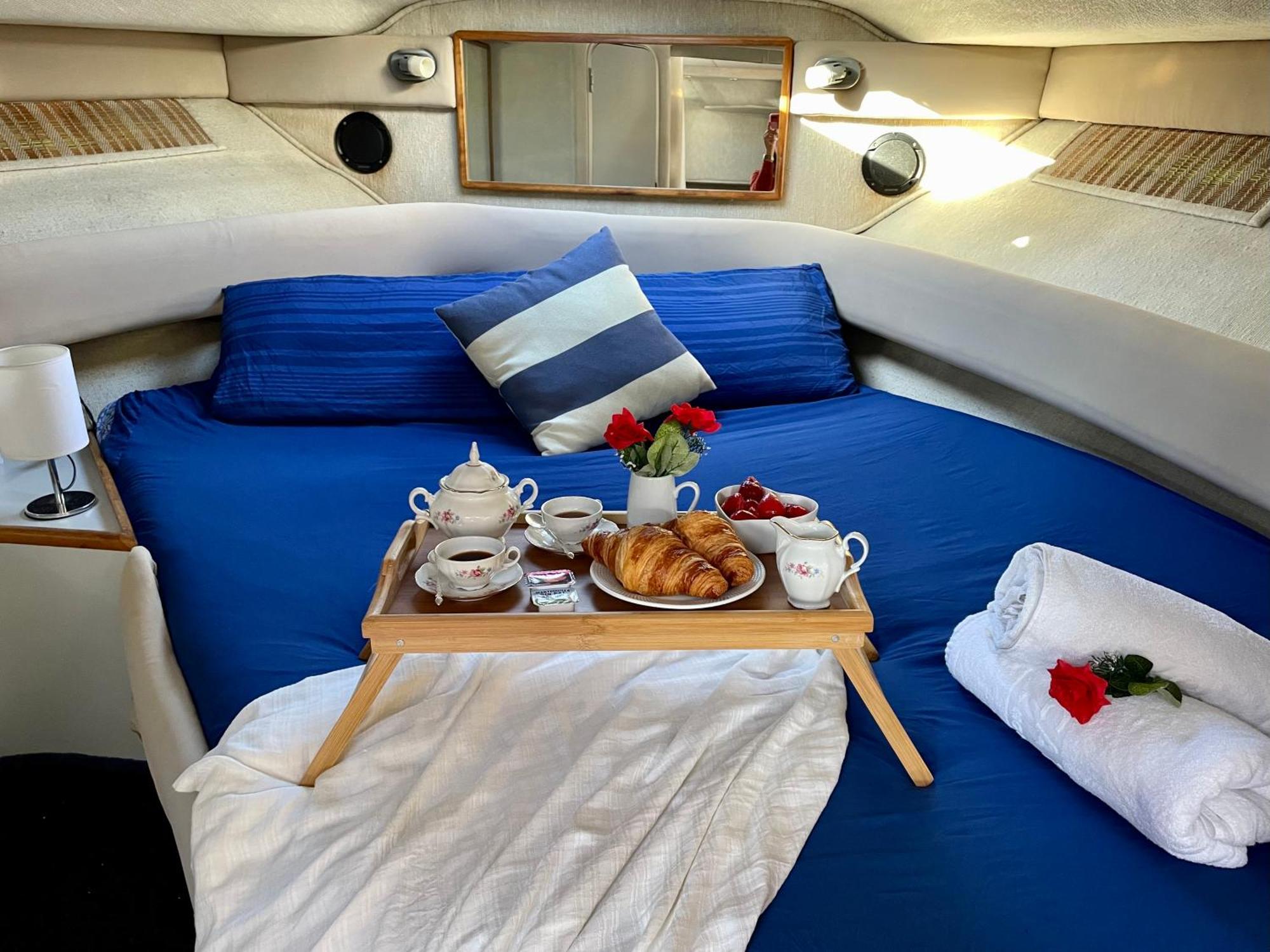 Yacht Hotel Barcelona Sant Adrià de Besòs Esterno foto